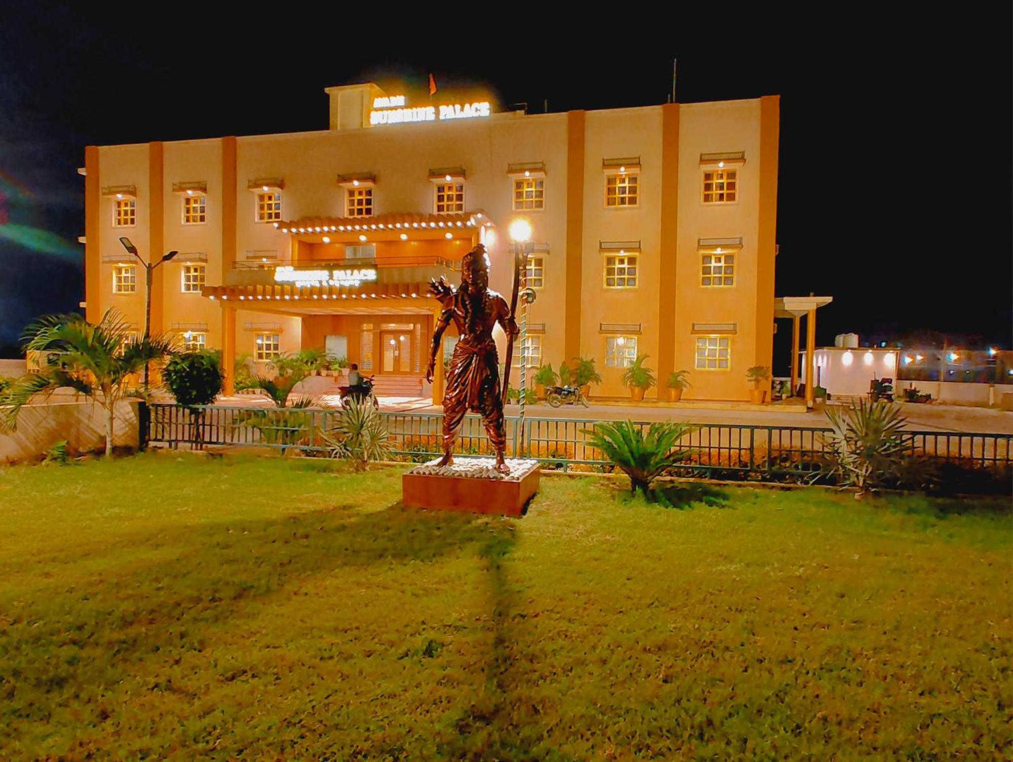 Avadh Sunshine Palace Hotel And Resort Ayodhya Exterior photo